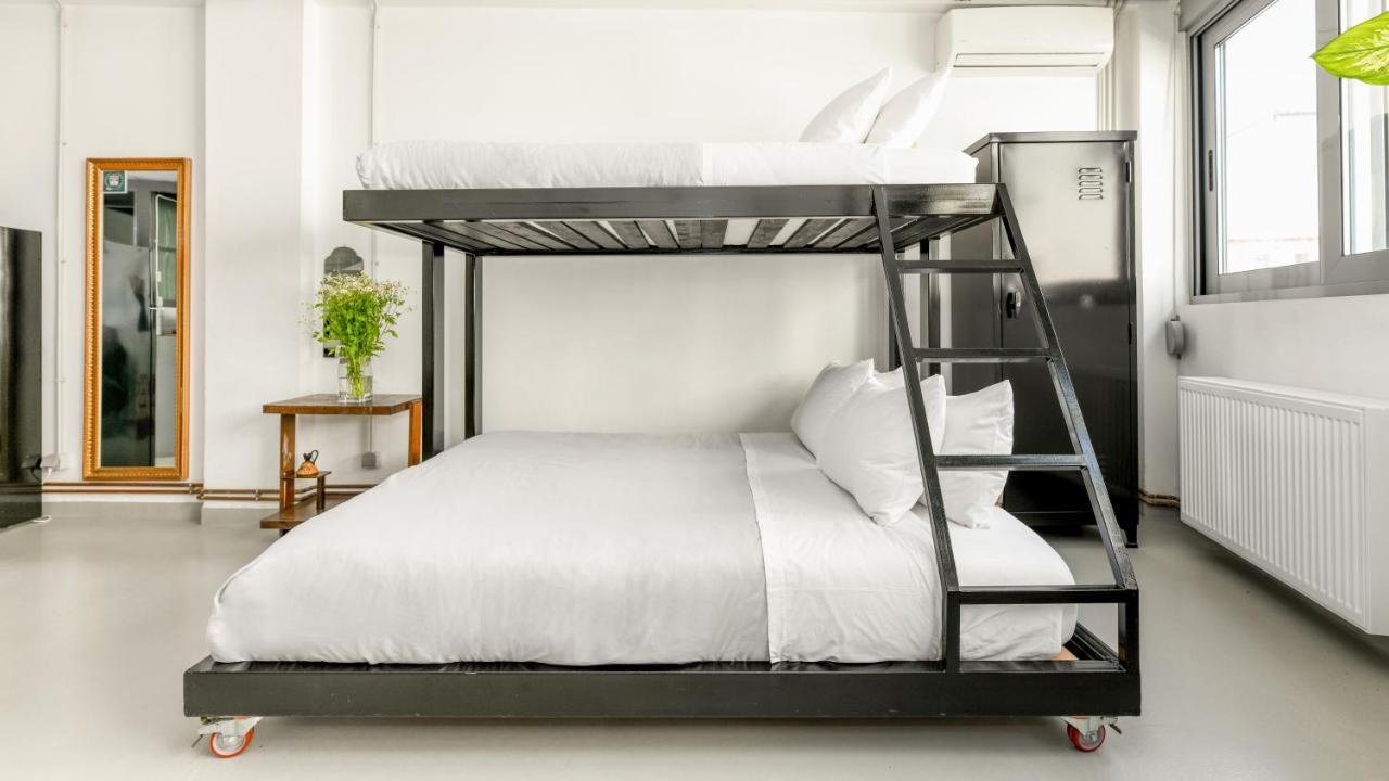 Monastiraki Factory Citycenter- Unspoiled Athens Apartments מראה חיצוני תמונה